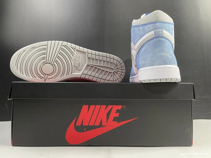 Cheap LUCY Sustainable Jordan1 3603 Grey Hyper Royal Retro 555088- Smoke 1026